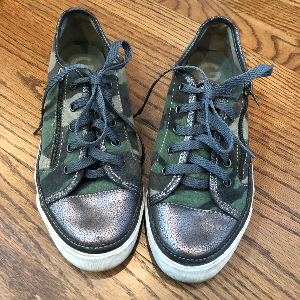 Guess Camouflage Sneakers